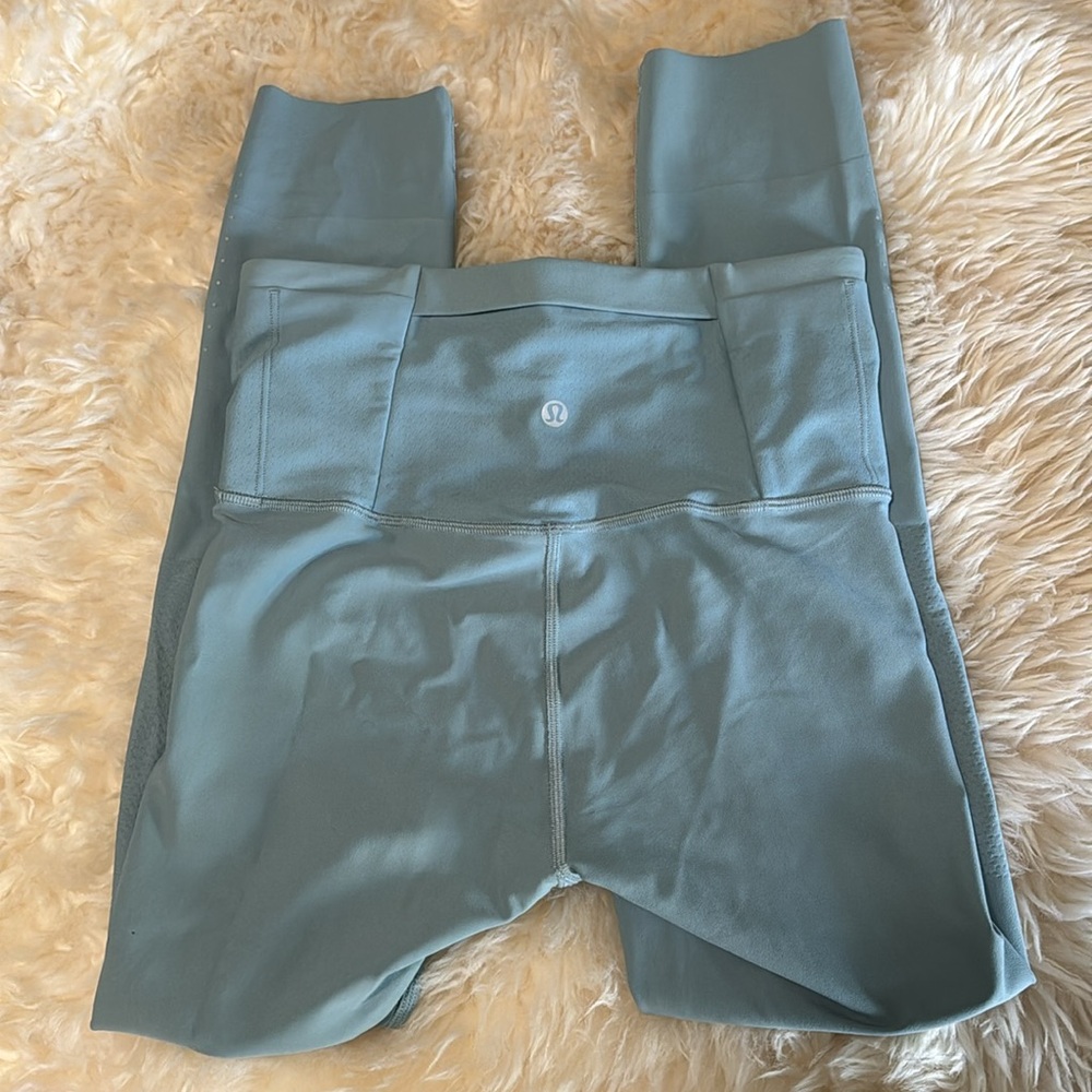 Lululemon size 6 - Picture 2 of 3